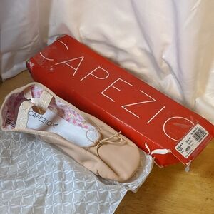 New Capezio Women's Pink Daisy Leather Ballet Shoes Size 5